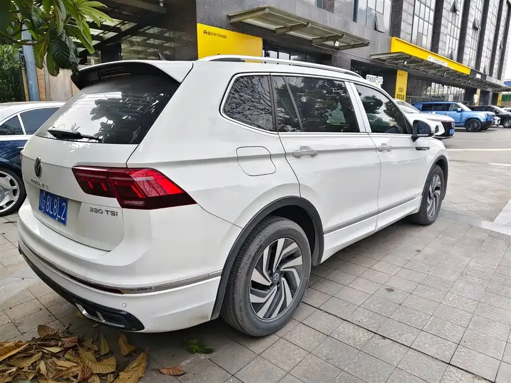 Volkswagen Tiguan L 2024 из CN, фото 8