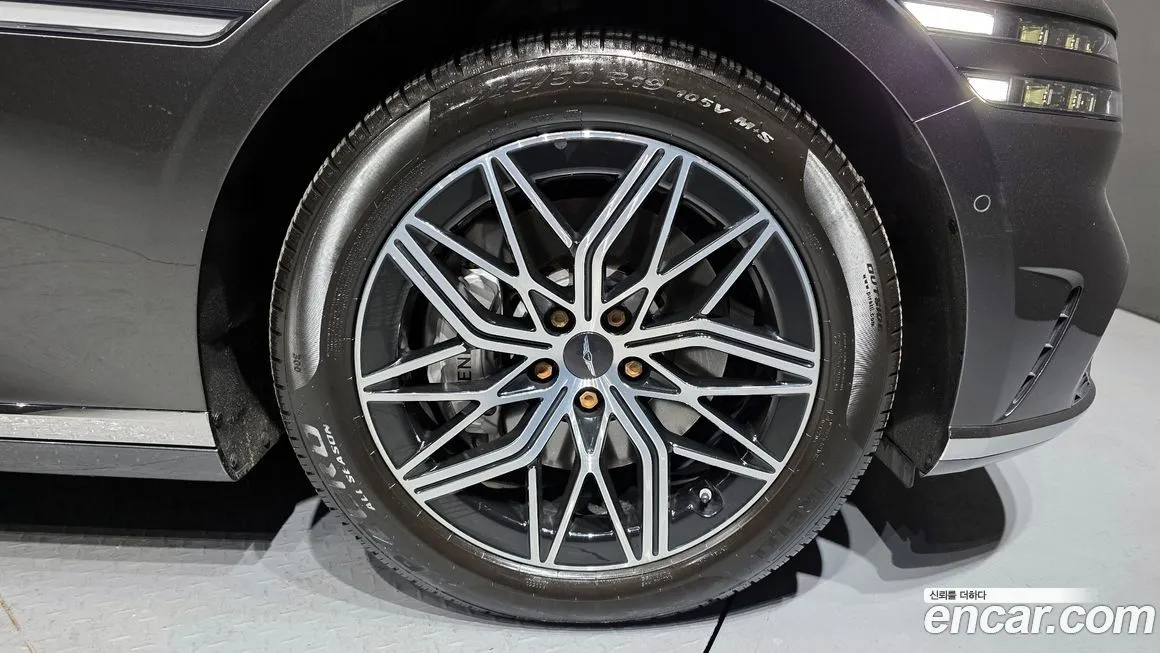 Genesis G90 — фото 10