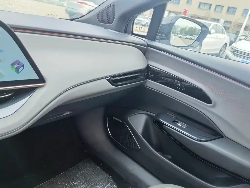 Hongqi EH7 2024 из CN, фото 4