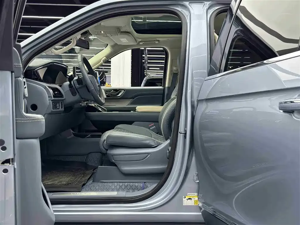 Lincoln Navigator 2024 из CN, фото 9