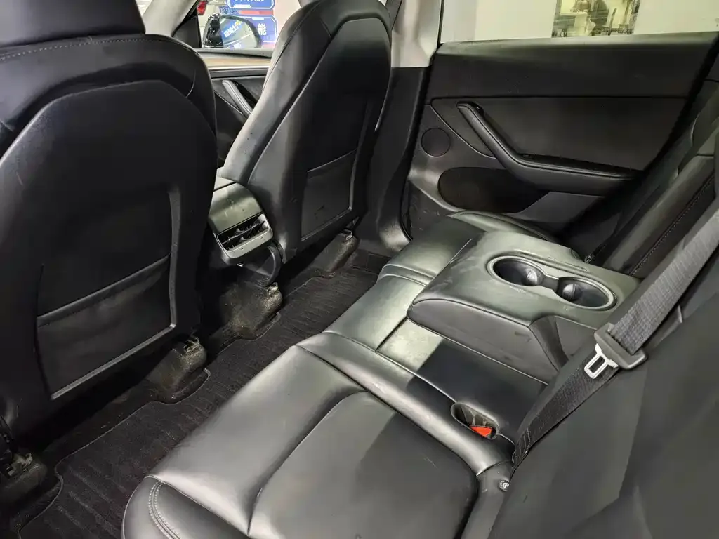 Tesla Model Y 2023 из CN, фото 7