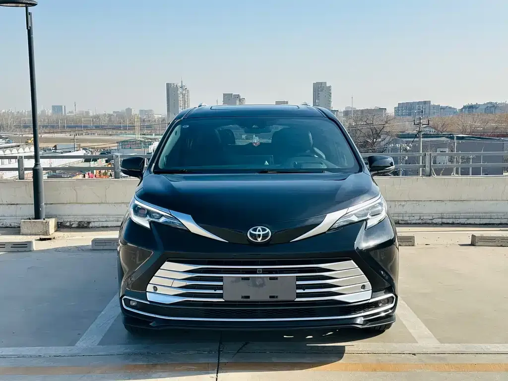 Toyota Sienna 2024 из CN, фото 8