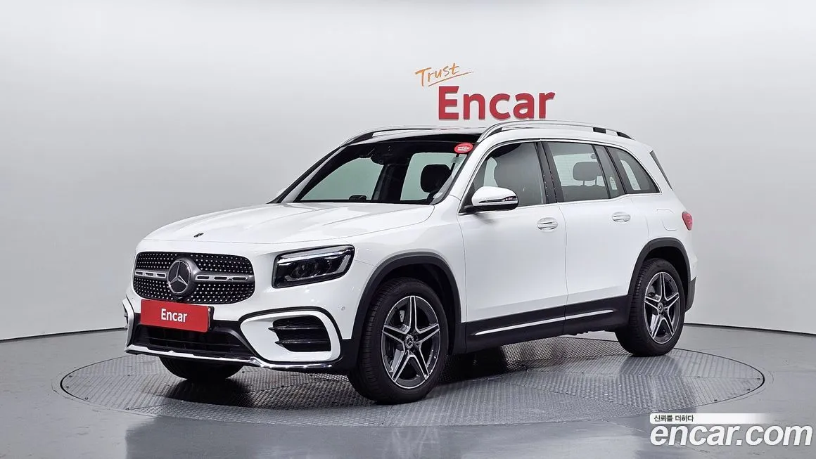 Mercedes-Benz GLB-Class — фото 1