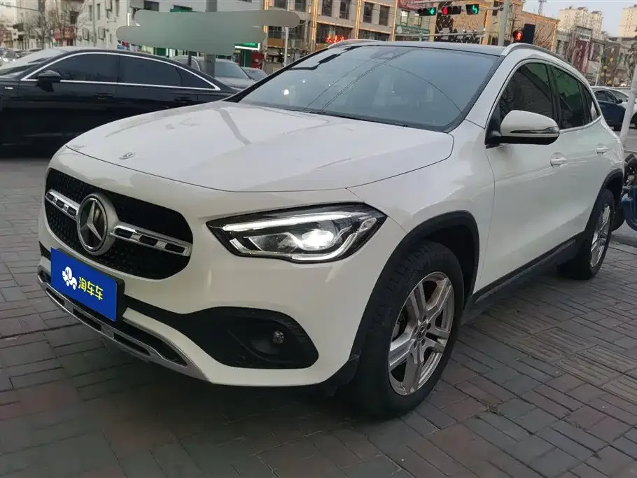 Mercedes-Benz GLA — фото 1