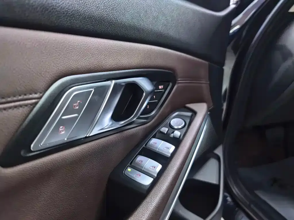 BMW 3 Series 2021 из CN, фото 5
