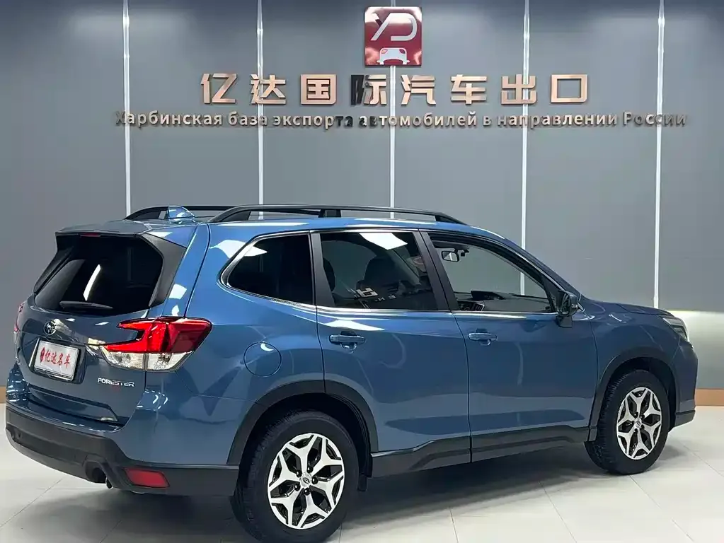 Subaru Forester 2021 из CN, фото 3