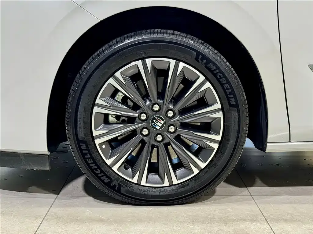 Buick GL8 2025 из CN, фото 10