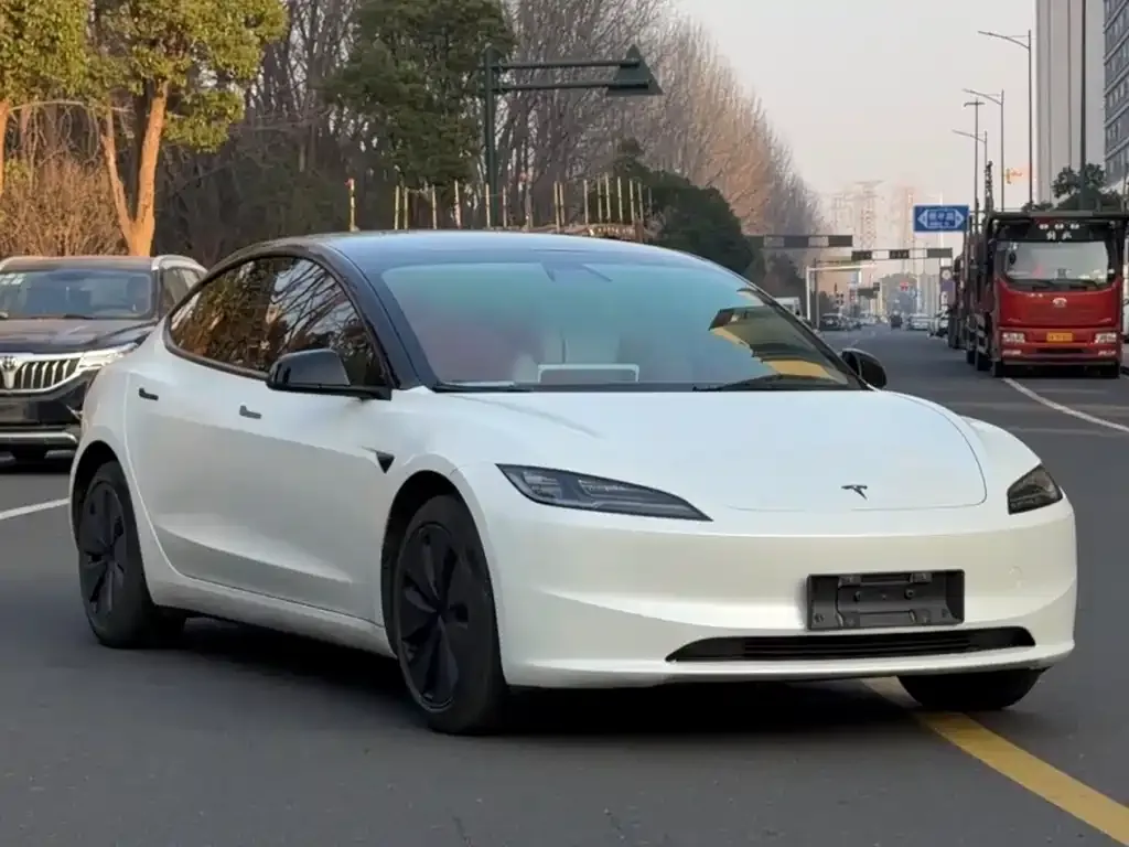 Tesla Model 3 2024 из CN, фото 3