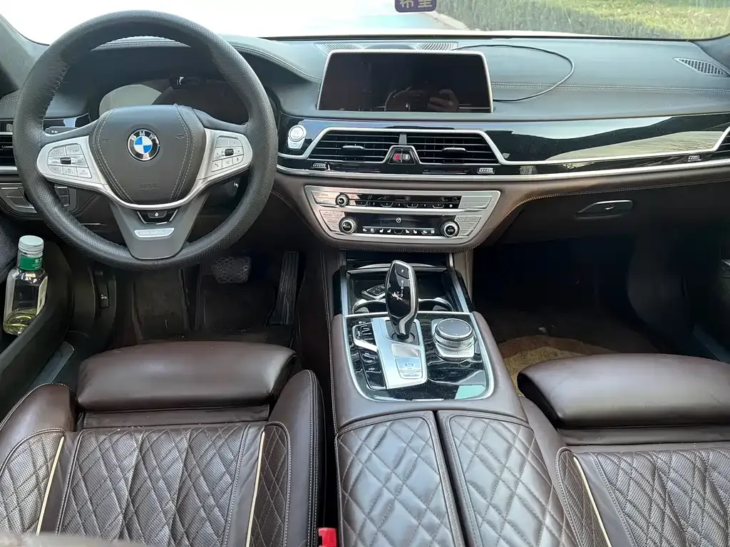 BMW 7 Series — фото 5