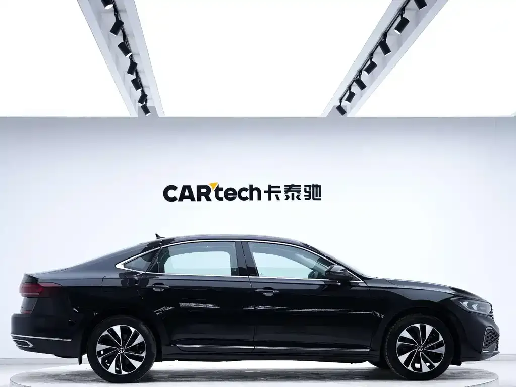Volkswagen Passat — фото 4