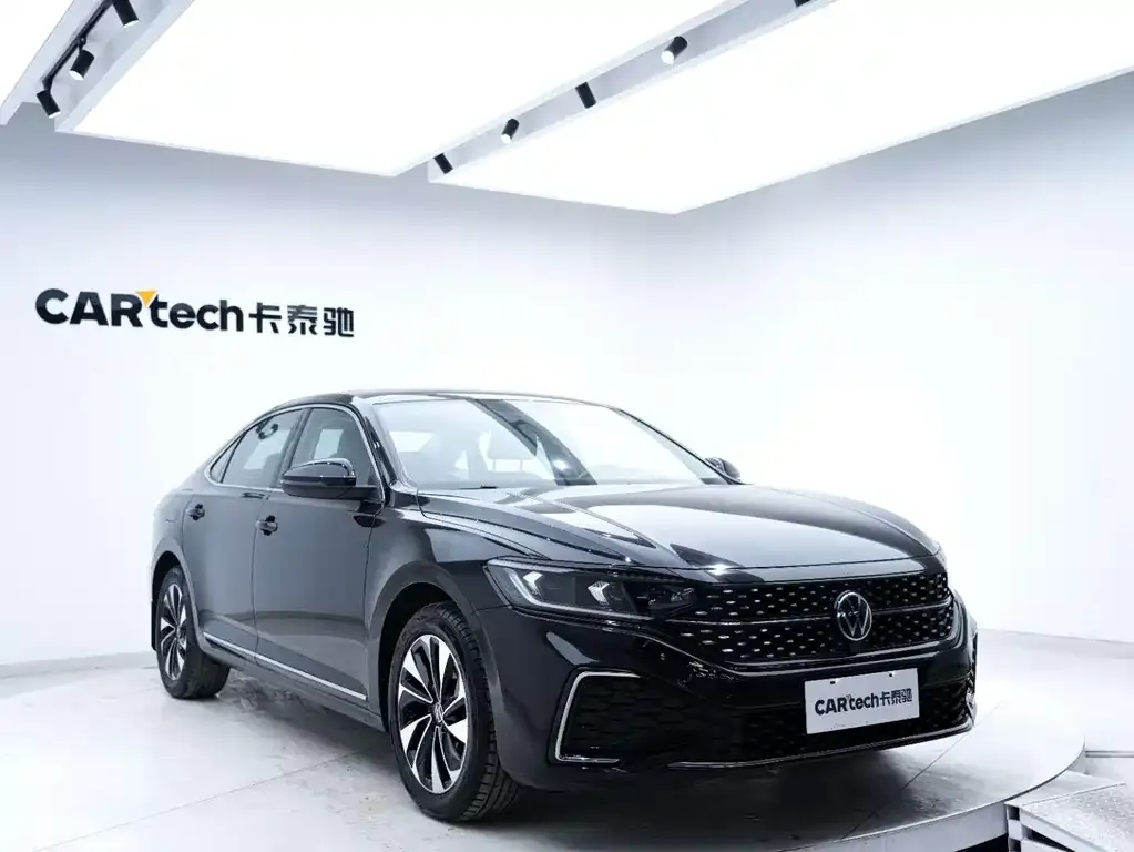 Volkswagen Passat — фото 5