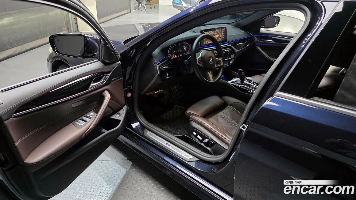 BMW 5-Series 2023 из KR, фото 9