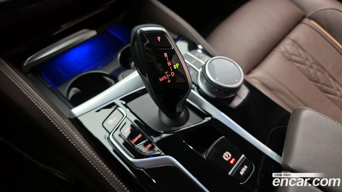 BMW 5-Series 2023 из KR, фото 2
