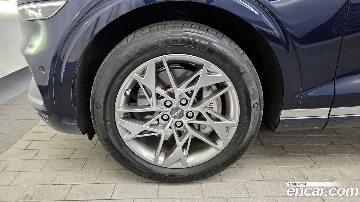 Genesis GV70 2024 из KR, фото 2
