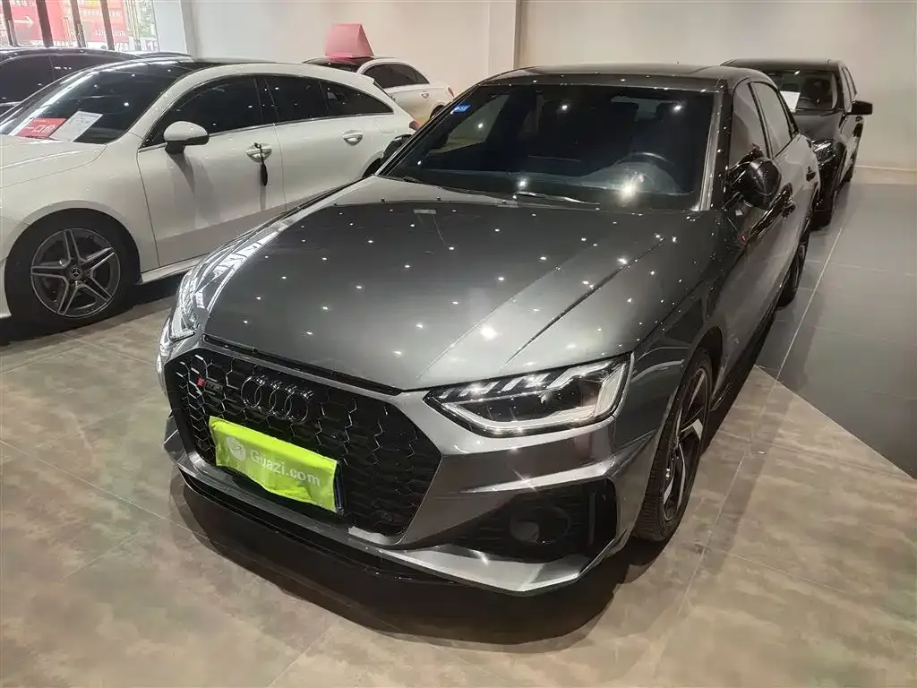 Audi A4L 2022 из CN, фото 1
