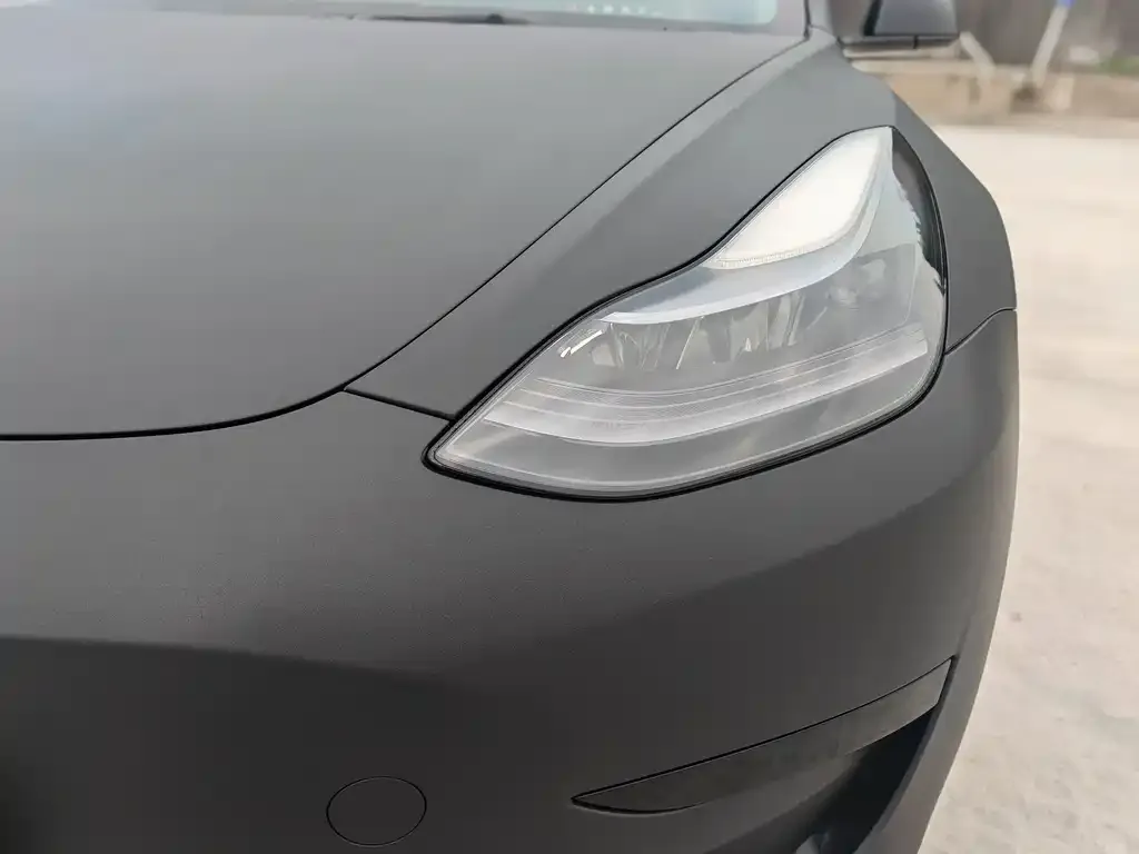 Tesla Model 3 — фото 2