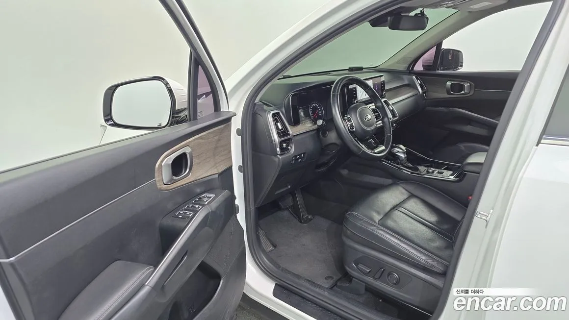 Kia Sorento — фото 5
