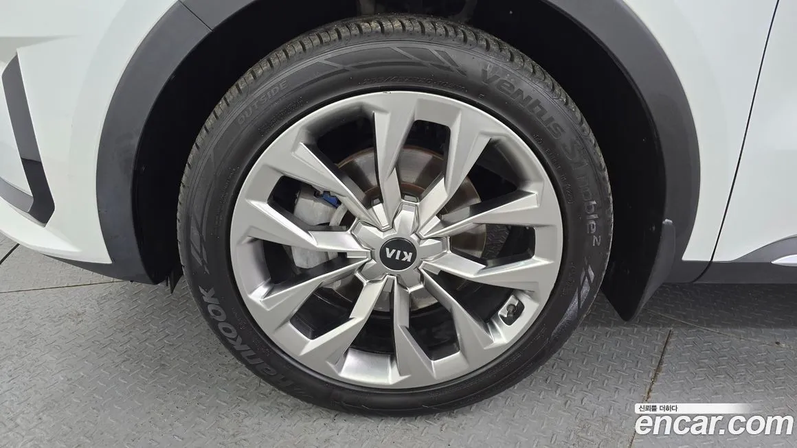 Kia Sorento — фото 8