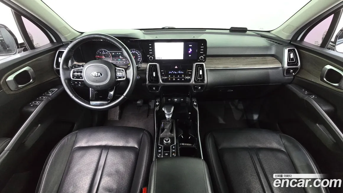 Kia Sorento — фото 7