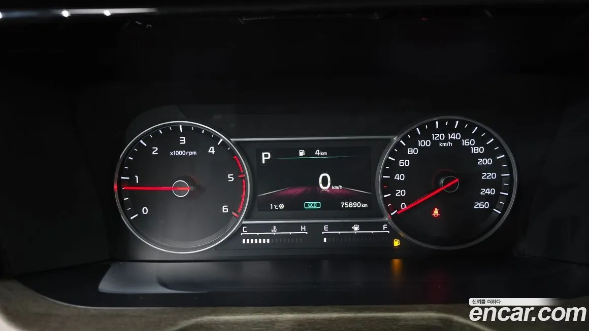 Kia Sorento — фото 6