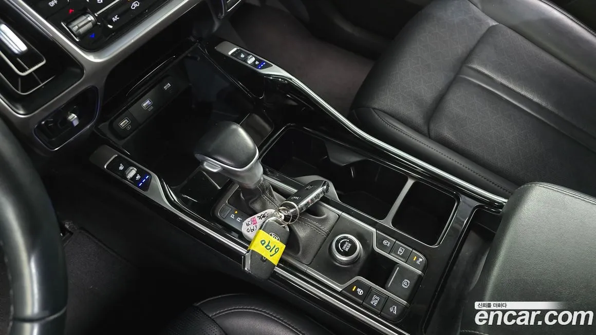 Kia Sorento — фото 10