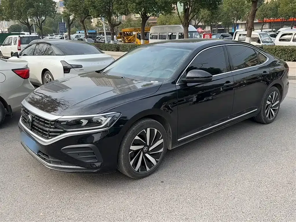 Volkswagen Passat — фото 8