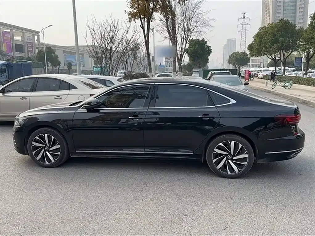 Volkswagen Passat — фото 5