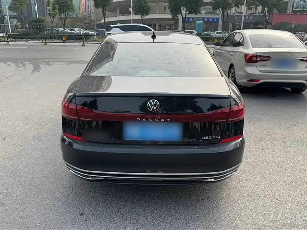 Volkswagen Passat — фото 3