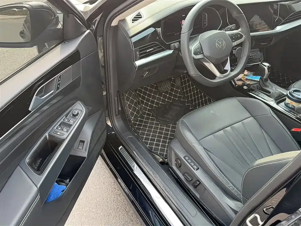 Volkswagen Passat — фото 7
