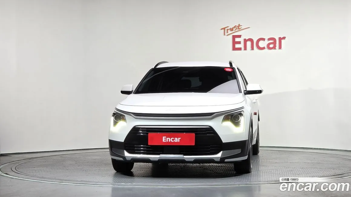 Kia Niro — фото 1