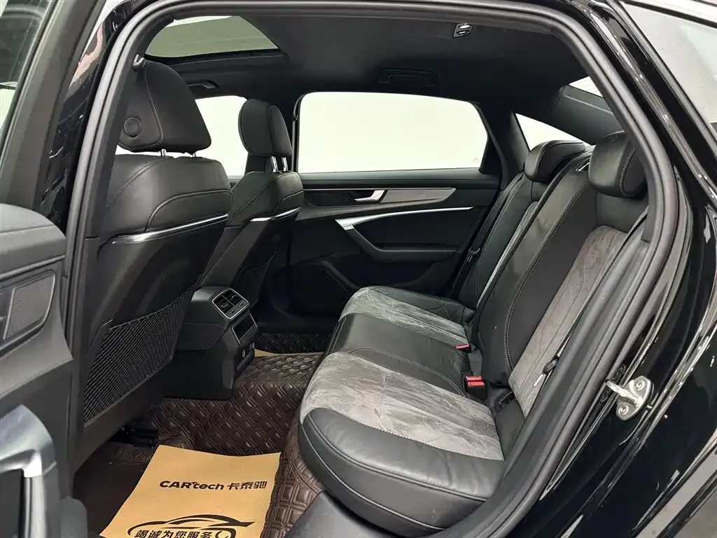 Audi A6L 2021 из CN, фото 4
