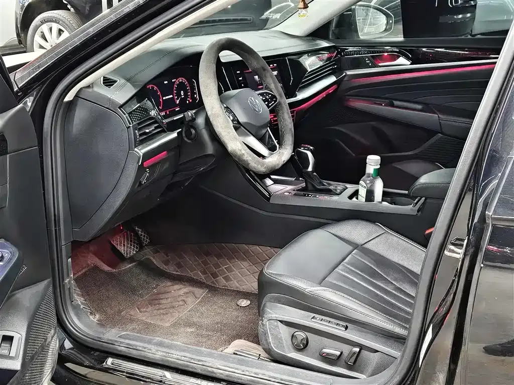 Volkswagen Passat 2024 из CN, фото 5