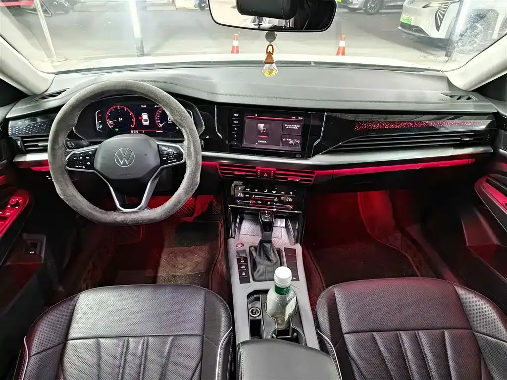Volkswagen Passat 2024 из CN, фото 6