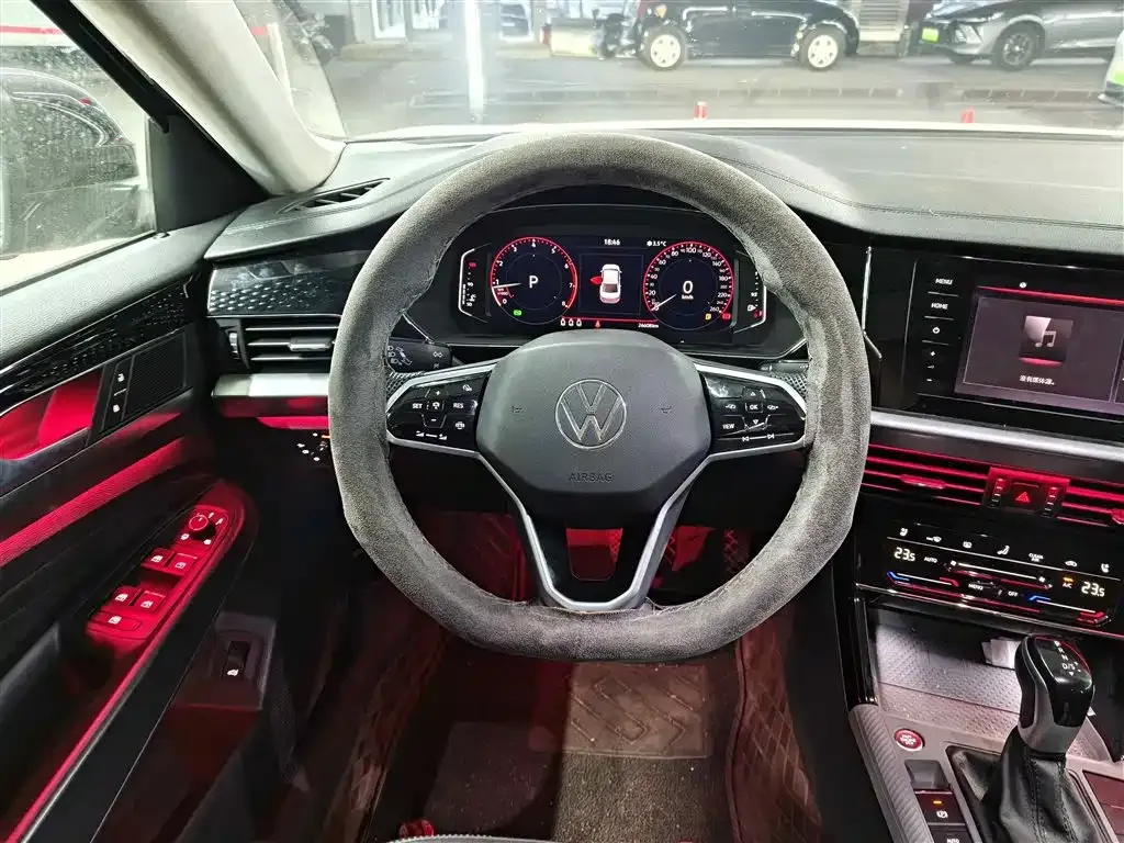 Volkswagen Passat 2024 из CN, фото 8