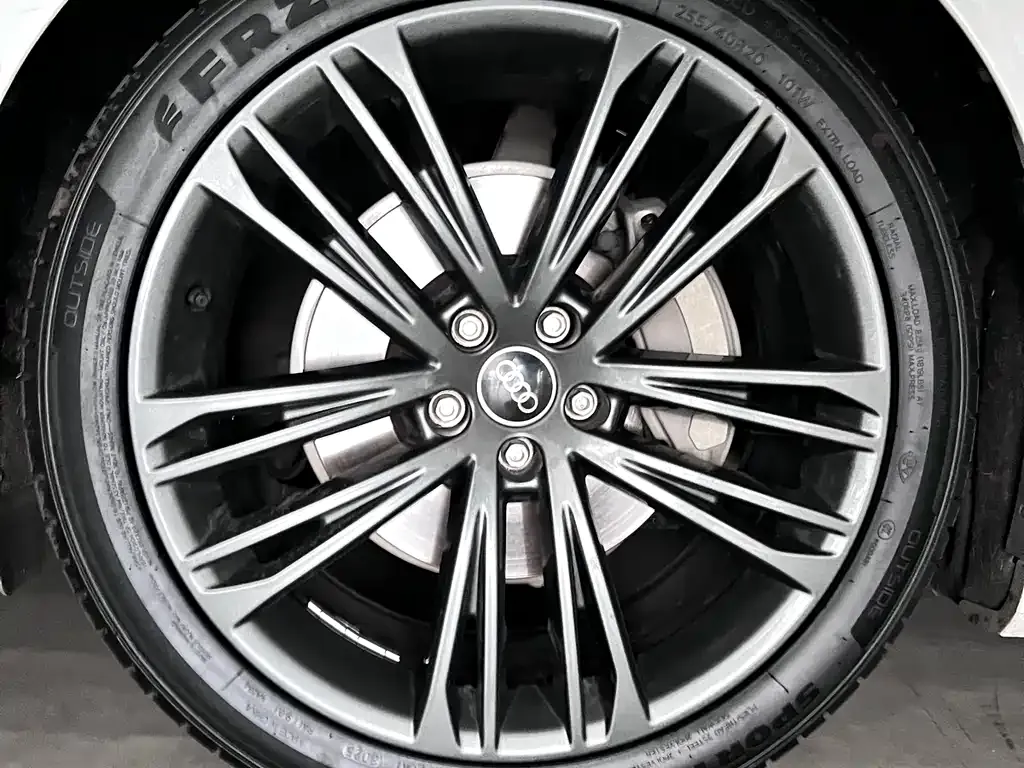 Audi A7 2023 из CN, фото 6