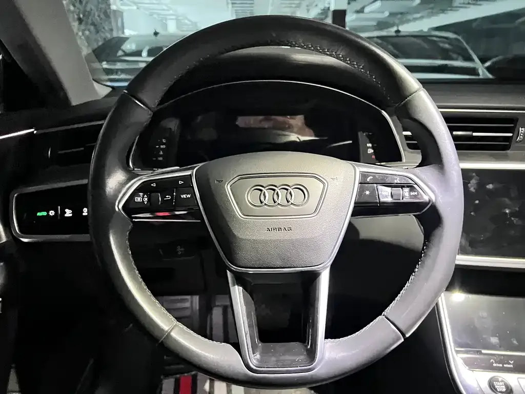 Audi A7 2023 из CN, фото 9