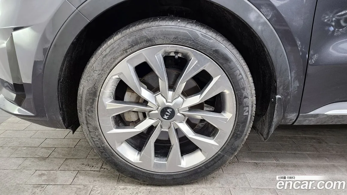 Kia Sorento — фото 10