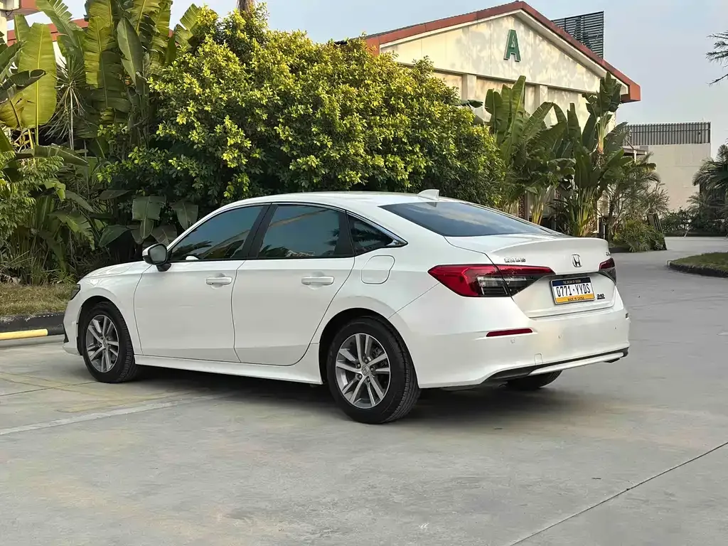 Honda Civic — фото 7