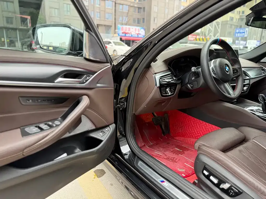 BMW 5 Series New Energy — фото 3