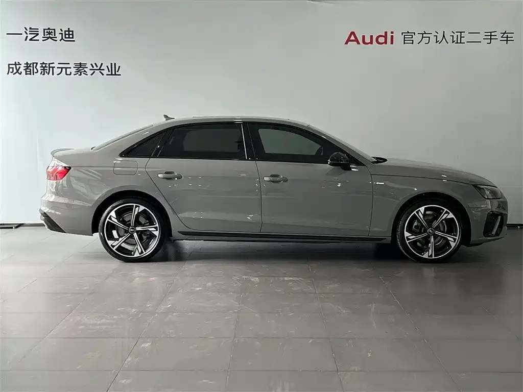 Audi A4L — фото 2