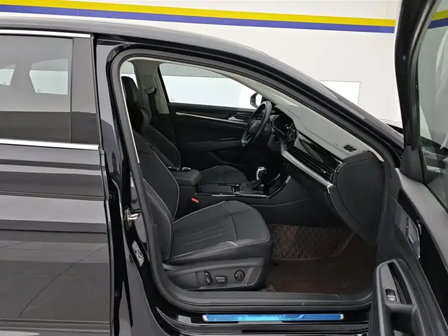 Volkswagen Passat — фото 5