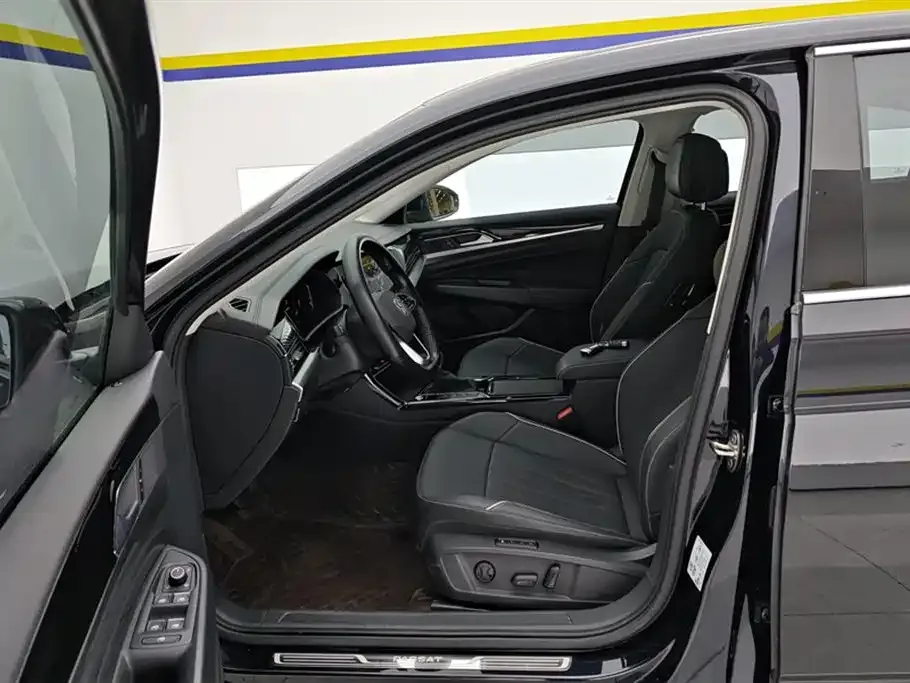 Volkswagen Passat — фото 10