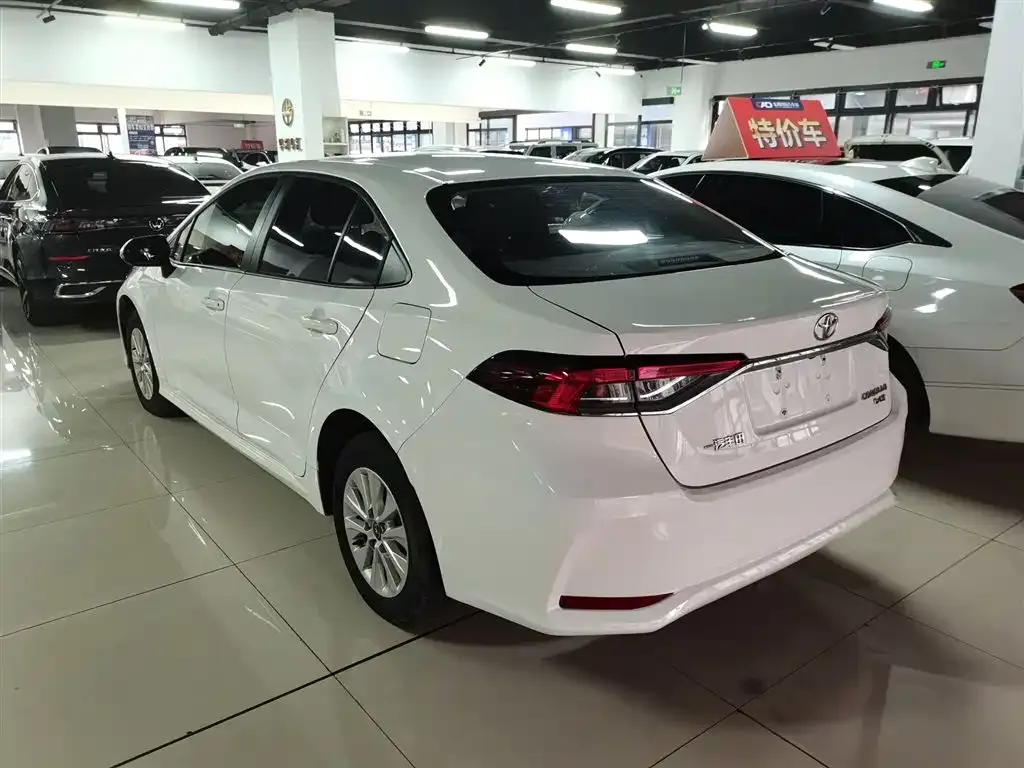 Toyota Corolla 2024 из CN, фото 9