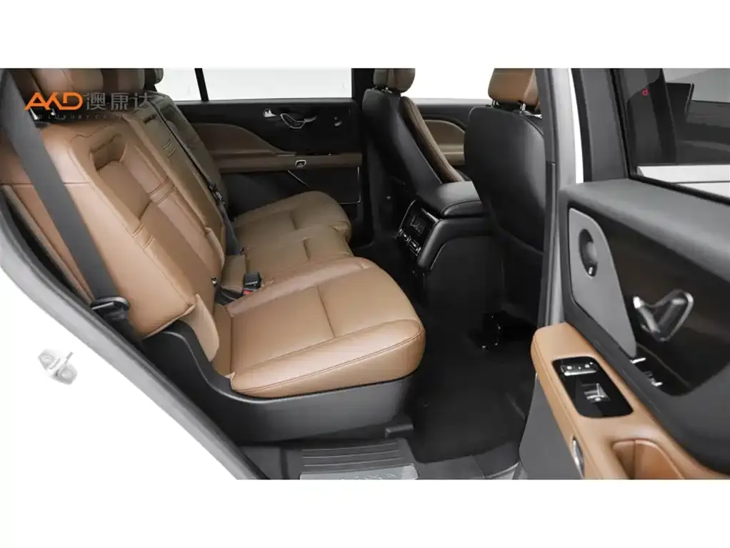 Lincoln Aviator — фото 10