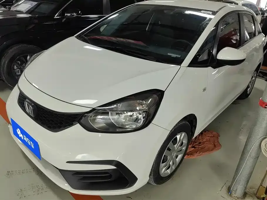 Honda Fit — фото 1