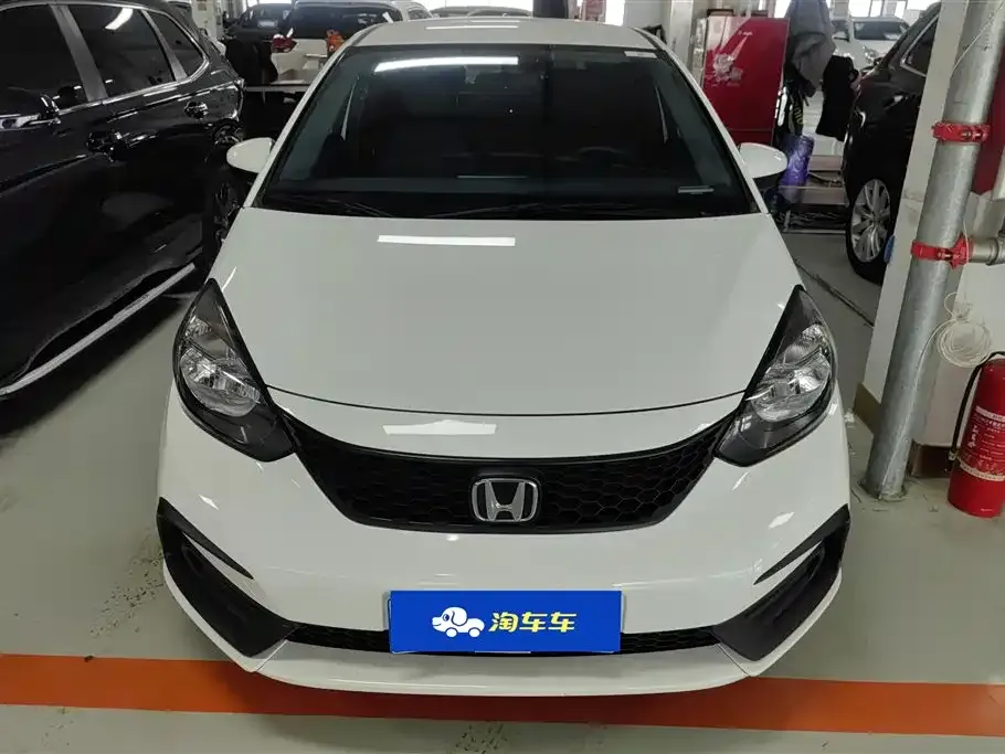 Honda Fit — фото 9