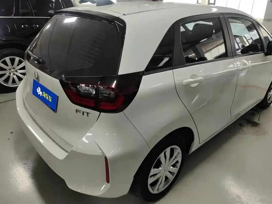 Honda Fit — фото 6