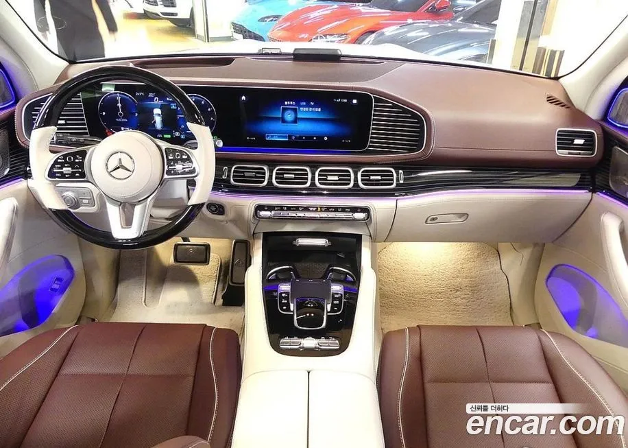 Mercedes-Benz GLS-Class — фото 6