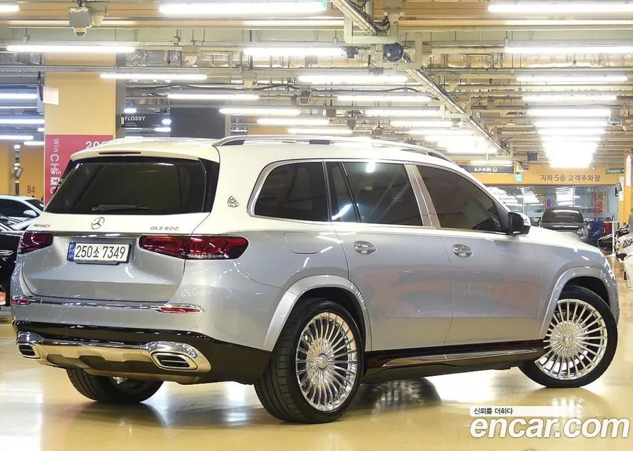 Mercedes-Benz GLS-Class — фото 10