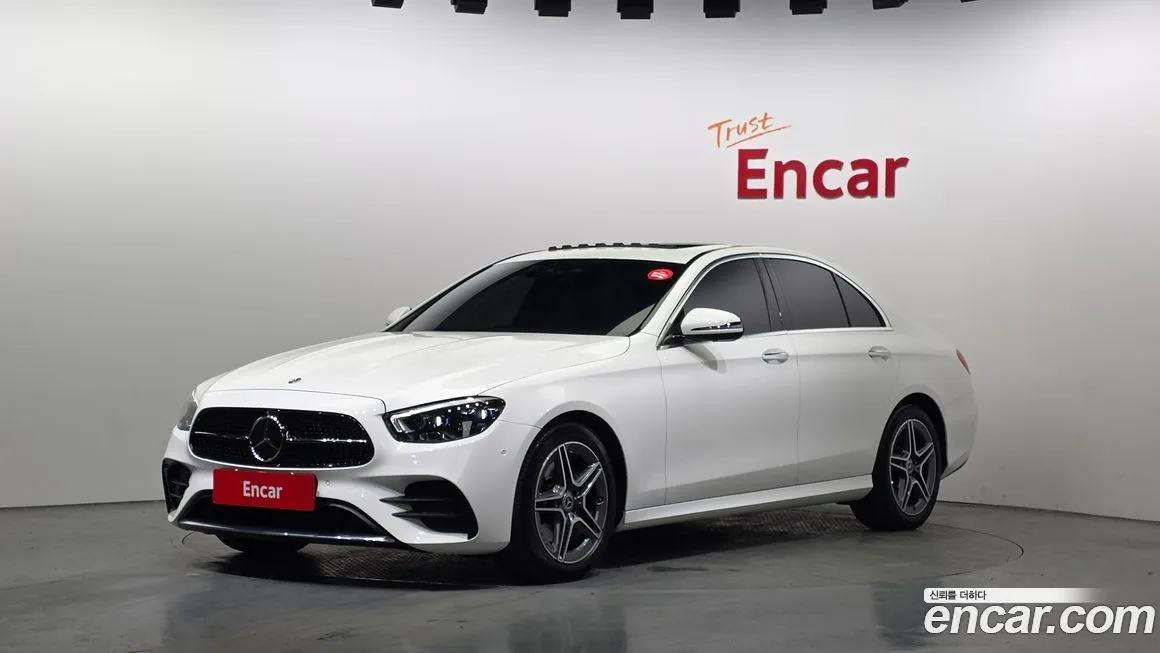 Mercedes-Benz E-Class — фото 1